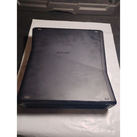 Black XBox 360 S System Has Parental Restriction On Won't Play Some Discs - Picture 2 of 9